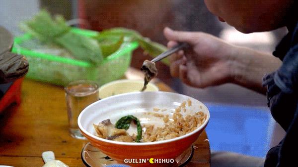 老字号石锅鱼31年老店,温岭石锅肥肠鱼