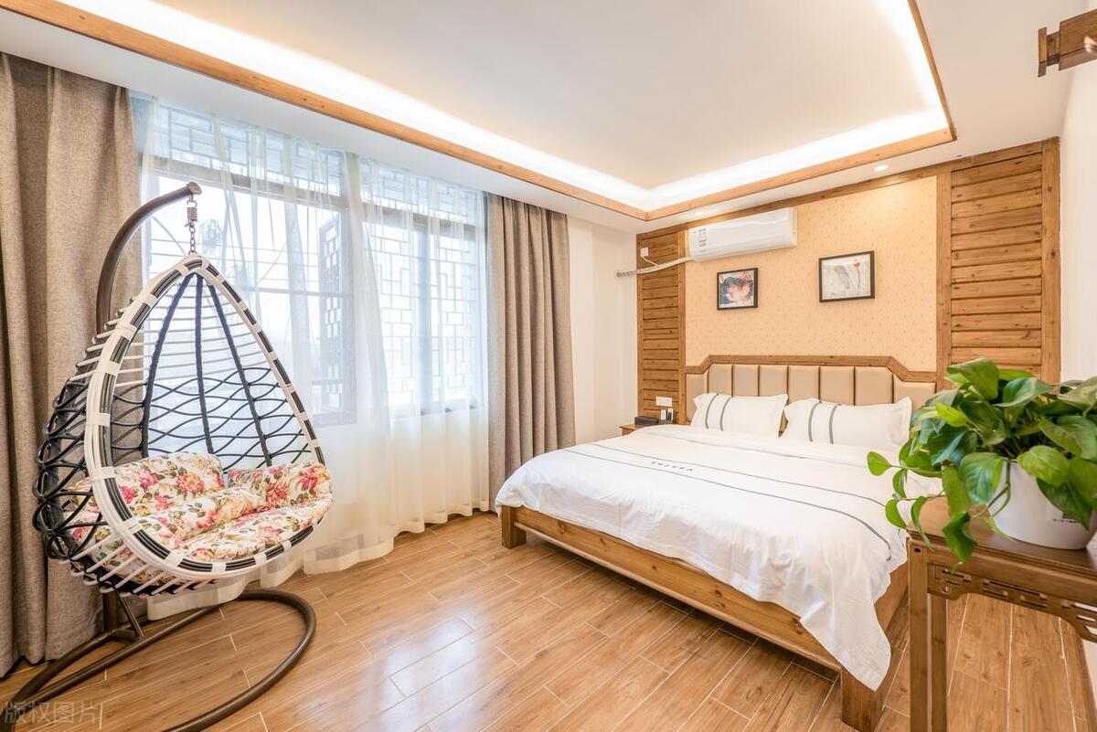 经营一家酒店需要哪些职位,开一家饭店都需要什么资质