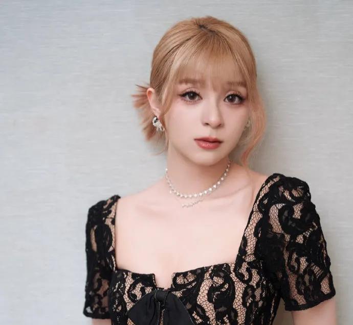 陈冰身价三十亿直播,陈冰三十亿身价