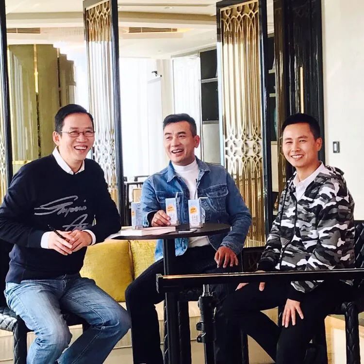 吴晓波第一次买入股票,吴晓波投资大师