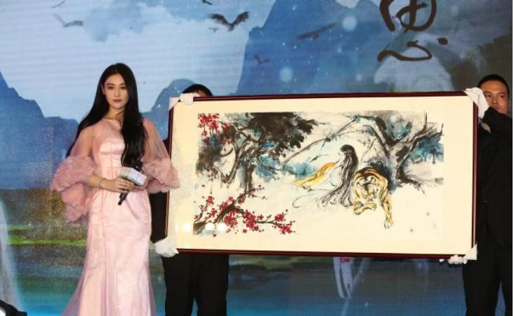 张馨予晒出老公何捷照片帅气迷人,张馨予和老公何捷婚后齐露面