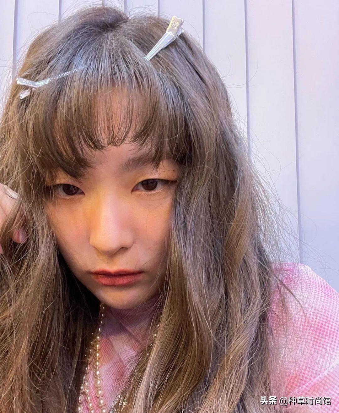 八字刘海怎么打理才不会显头秃,12岁圆脸头秃长发适合剪什么刘海
