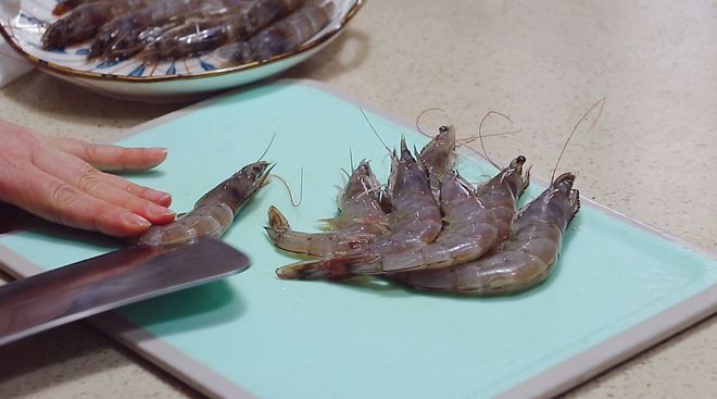 年夜饭必备的家常菜虾的寓意,年夜饭虾做法健康