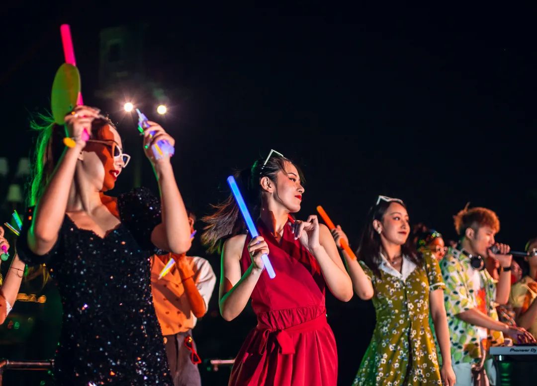 郑州建业华谊兄弟电影小镇夜场,郑州建业华谊兄弟电影小镇