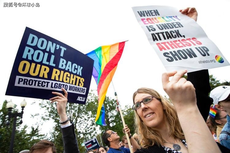 阿甘正传体现出的美国社会价值观,阿甘正传影片中真实事件有哪些