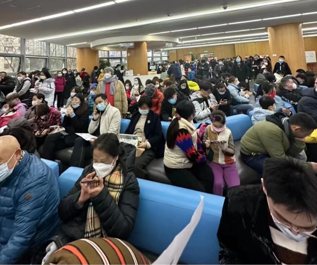 上海市民排队出国,上海人为什么排队出国