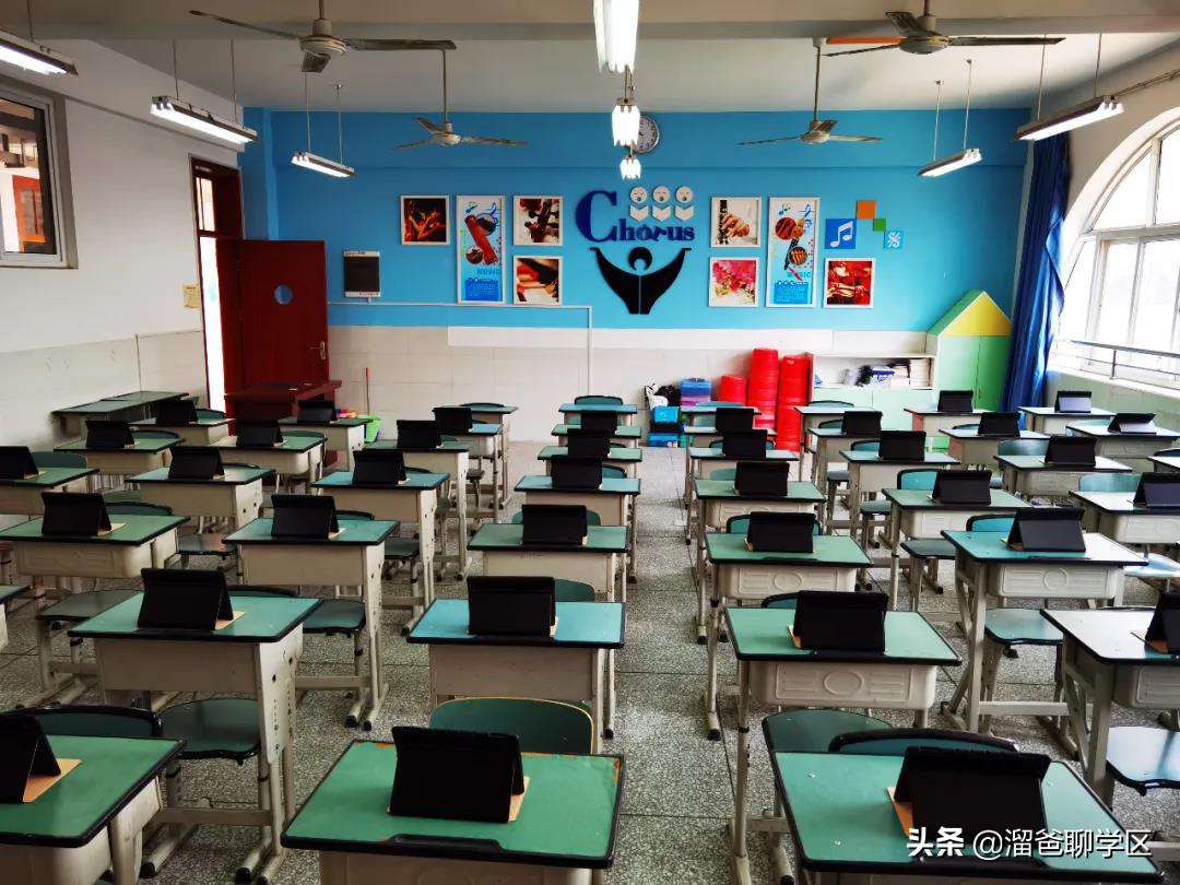 乘着大运会这缕“东风”，应该没有谁比东安湖还快