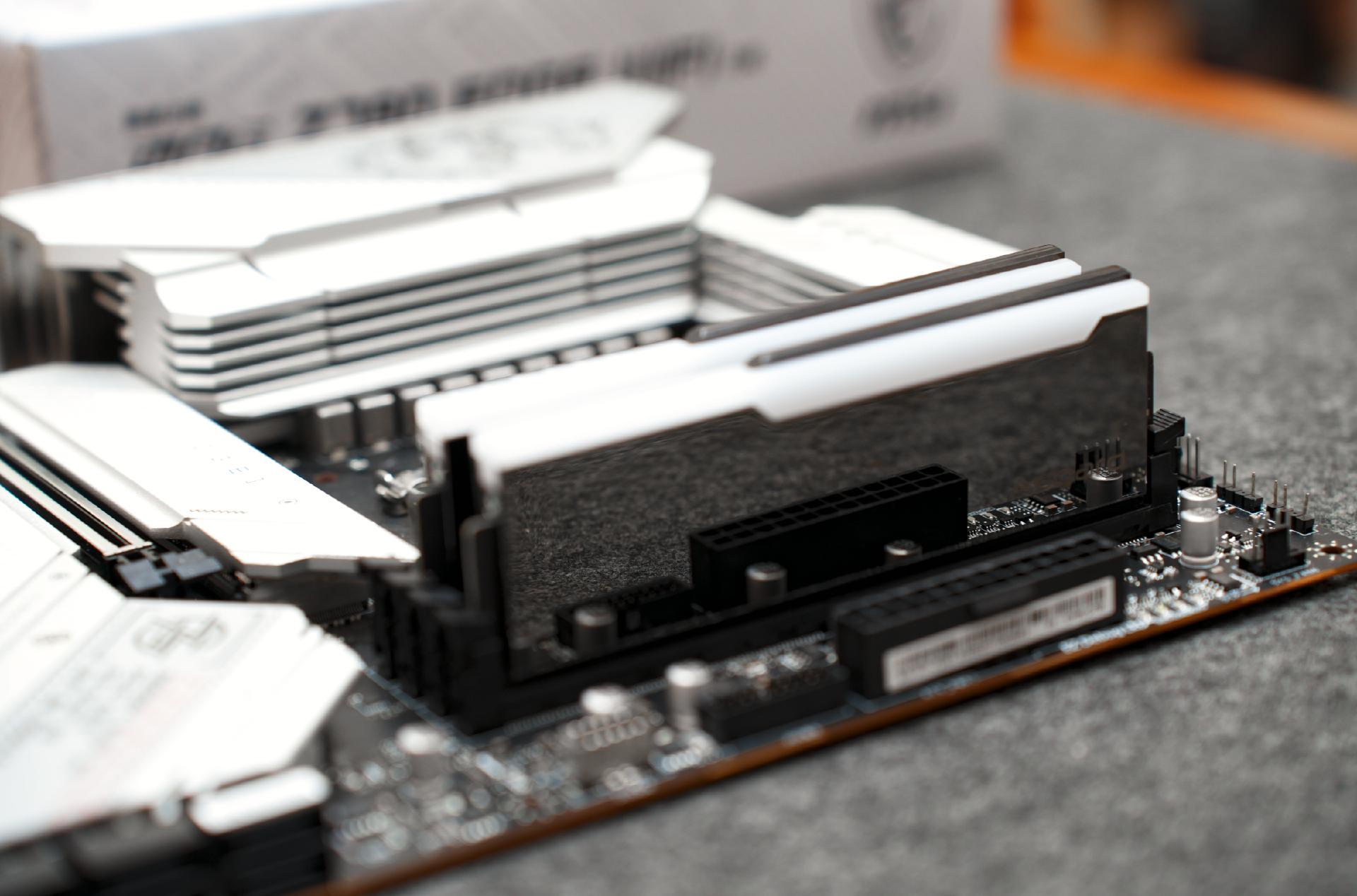 安钛克p1初星装什么水冷,安钛克p1机箱