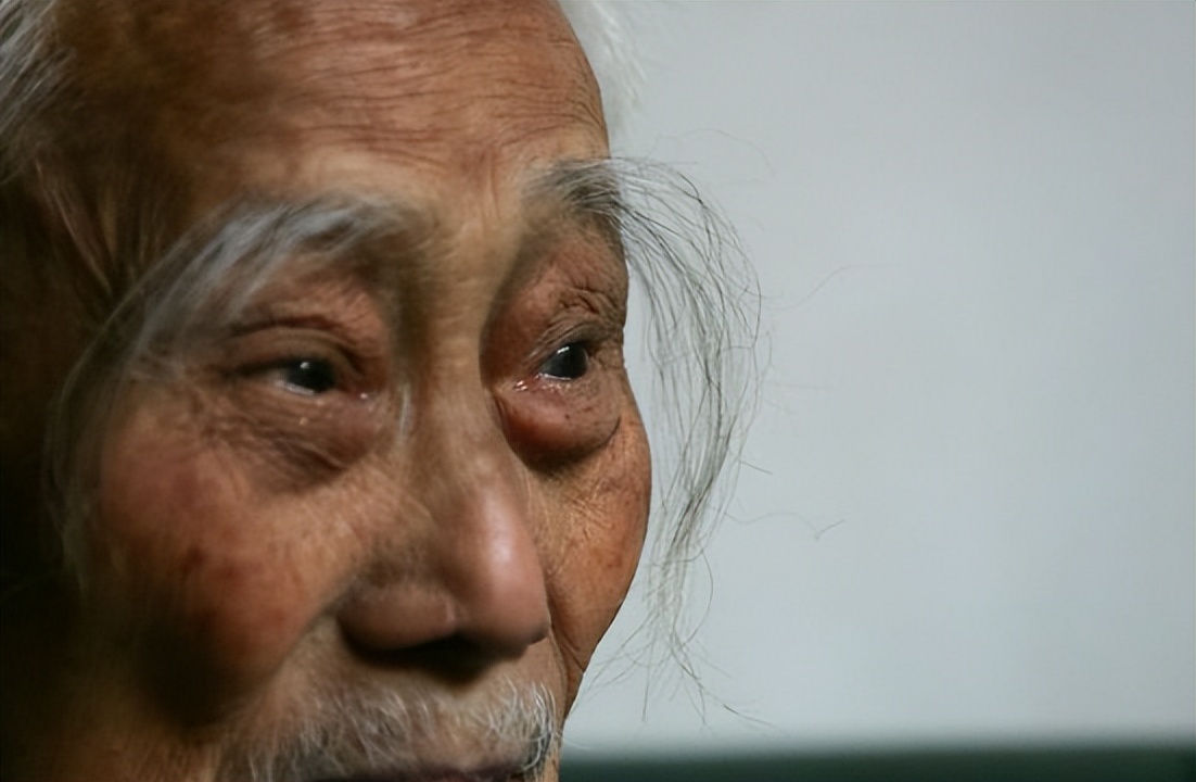 男人过了50眉毛会变长是怎么回事,男人过了50岁眉毛变长