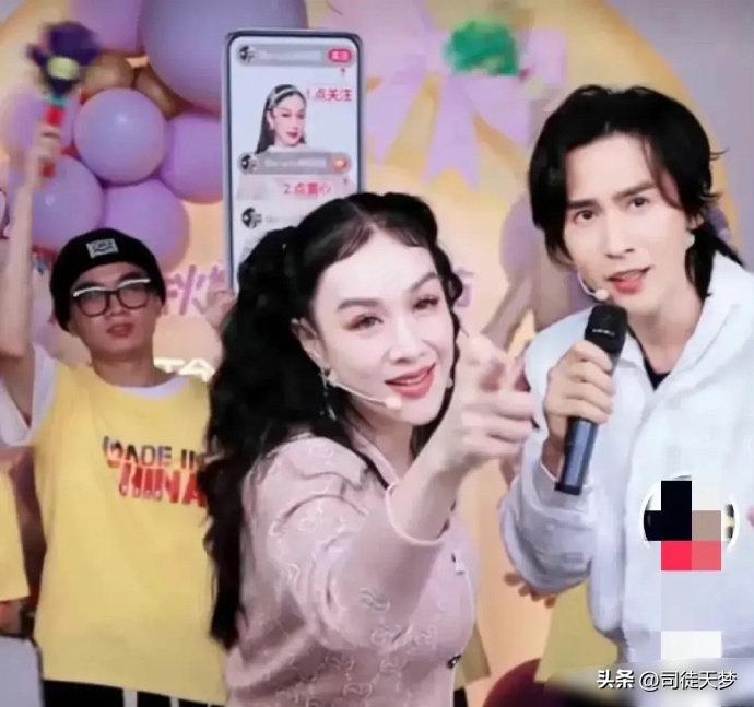 胎毛刘海遮发际线鼻子塌,gq红毯杨幂胎毛刘海造型