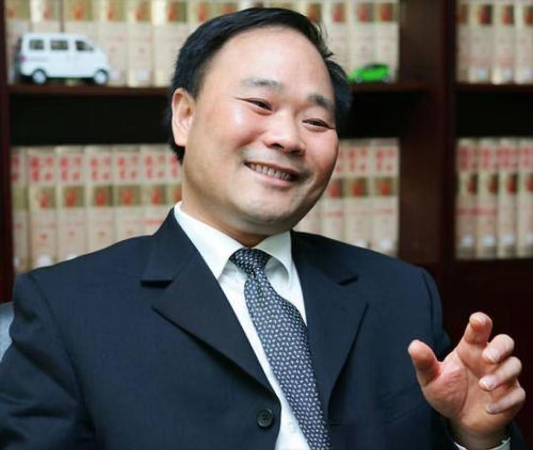 台州富豪李书福的第一桶金：19岁借父母120块钱创业，靠照相挣2千