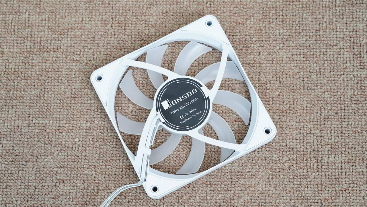 我骗媳妇说这是大号路由器，偷偷打造了一台高颜值ITX主机