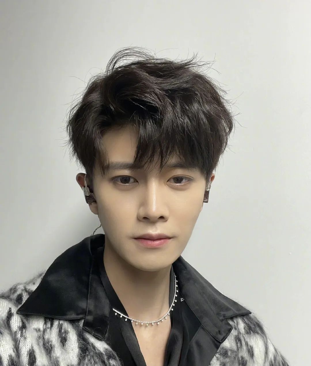 叔系帅哥金世佳,身高190以上的明星金世佳