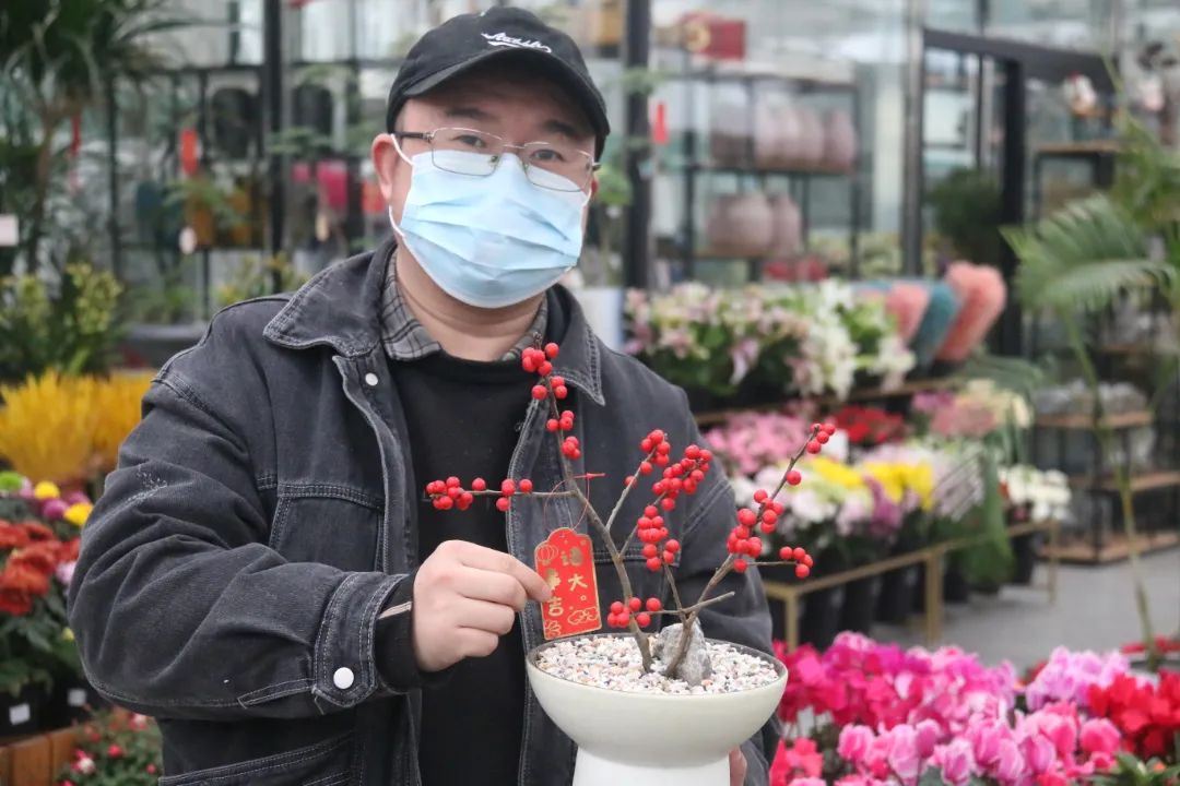 湖南“花二代”开园艺中心，线上一天卖花12万盆，年营业额超2000万元