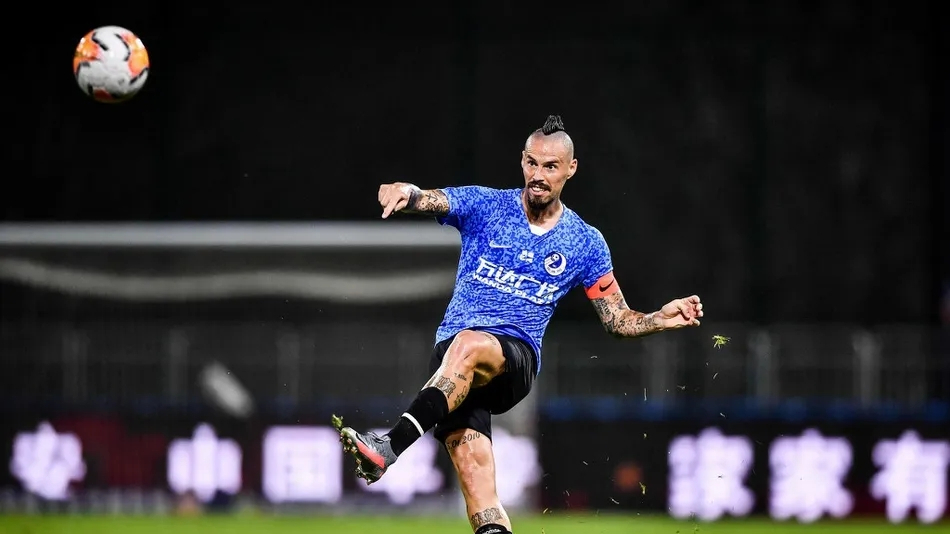 王健林一直在支持大连足球吗,王健林大连万达