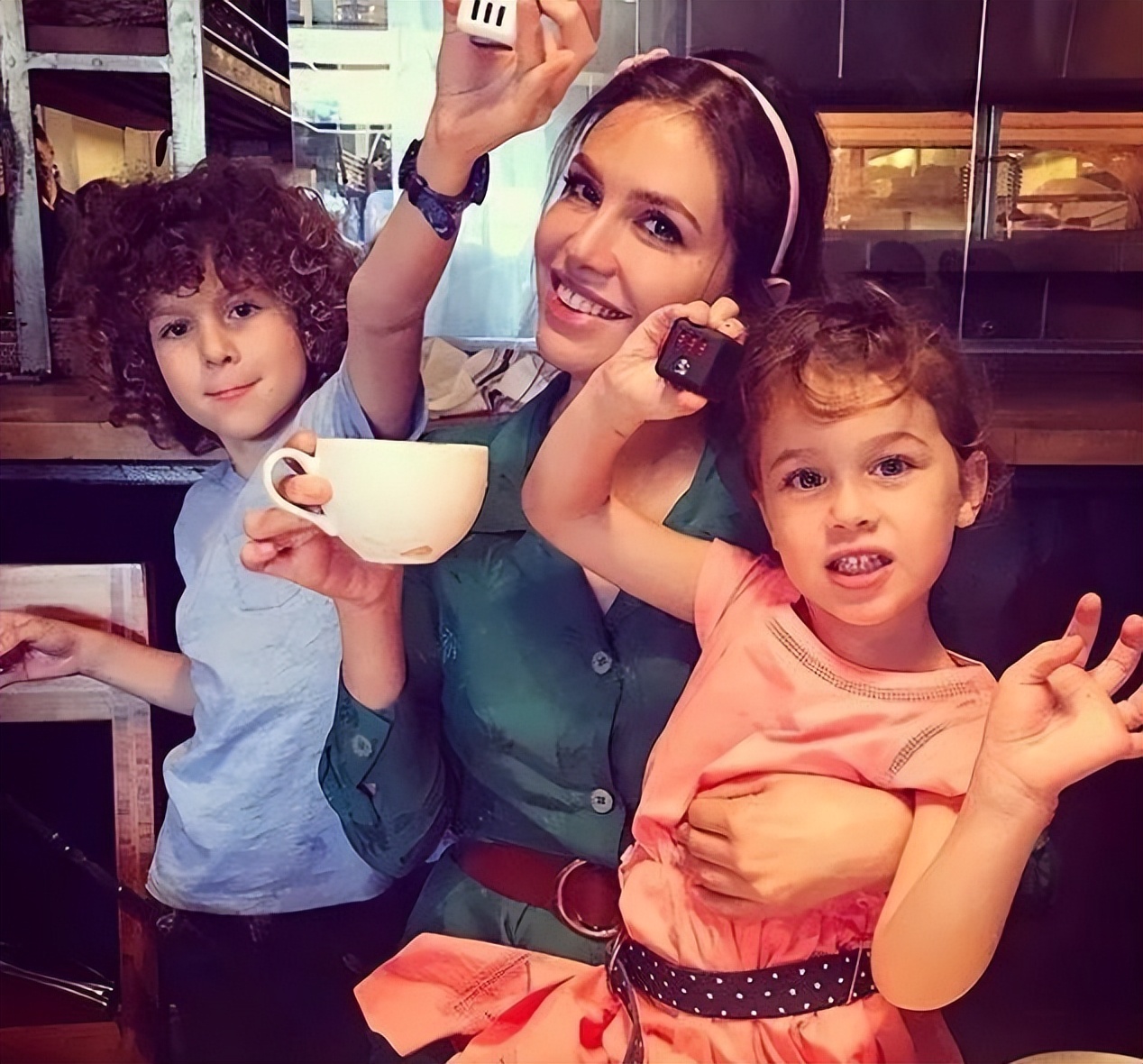 达莎·朱可娃和罗曼阿布拉莫维奇 (达瑞亚·达莎·朱可娃2009年)