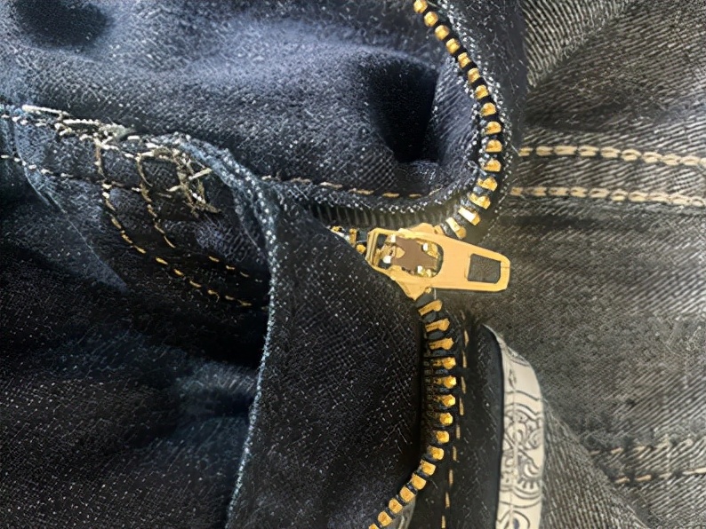 二十多块钱一条的牛仔裤,几十块钱的牛仔裤和100块钱的差别