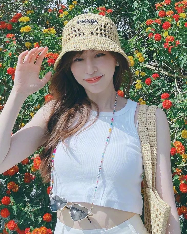 脸型不对称的女孩咋办,脸型不好看怎么整容