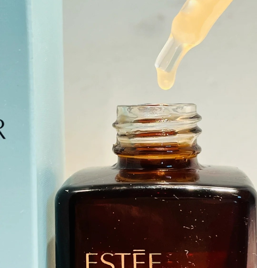 sk2精华好还是雅诗兰黛好,sk2霜和雅诗兰黛精华哪个好用