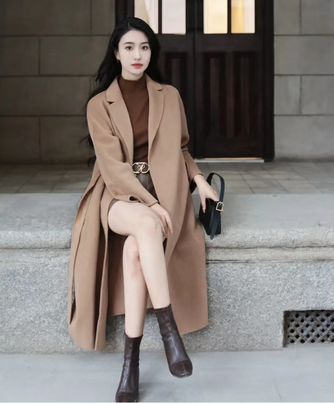 白色大衣里面搭配什么颜色显高级,17-20岁女气质大衣