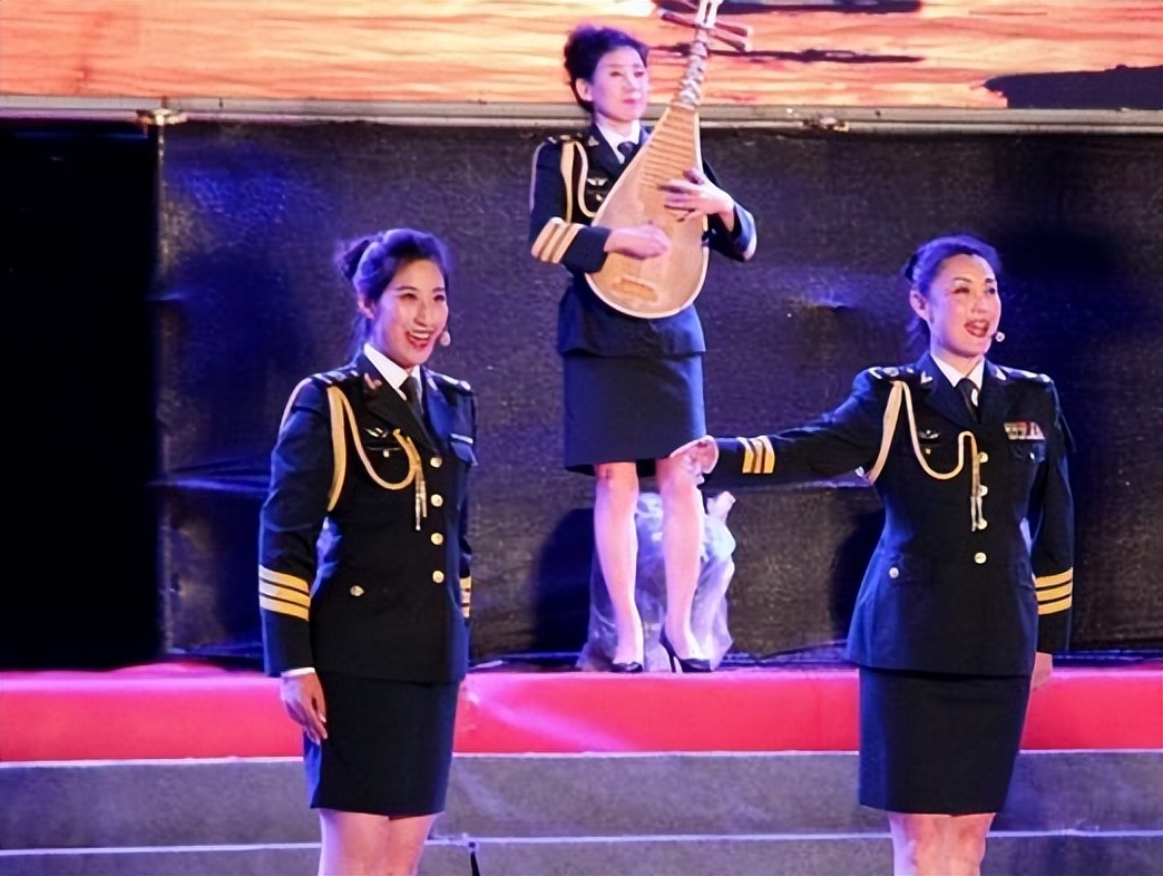 部队干部与地方干部职务等级,在部队里军级干部是什么职位