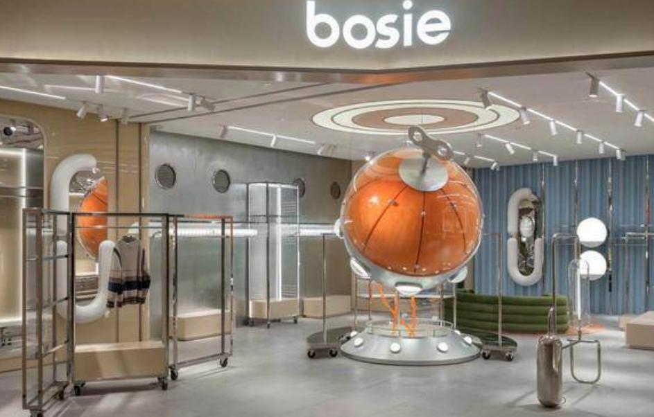 清华北大学生创业卖衣服,95后清华小伙休学卖衣服