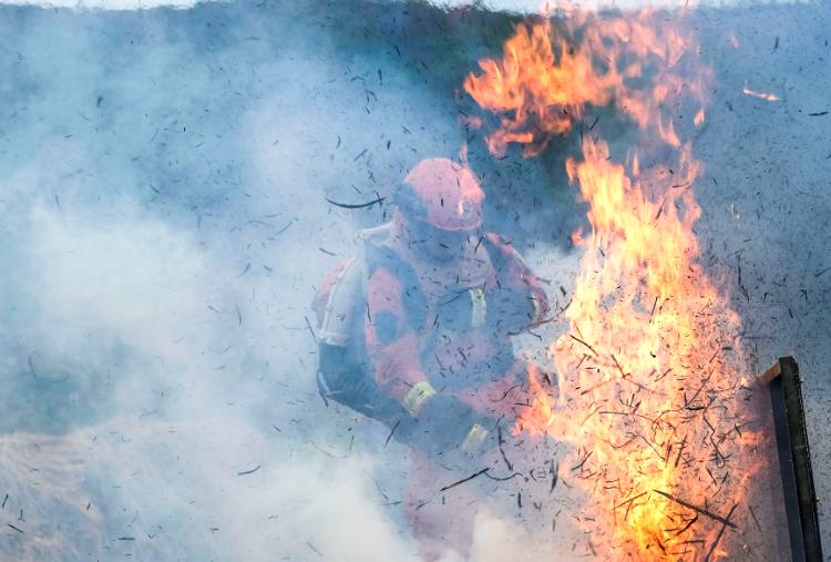 聚氨酯保温板寿命多久,保温板使用寿命是多少年