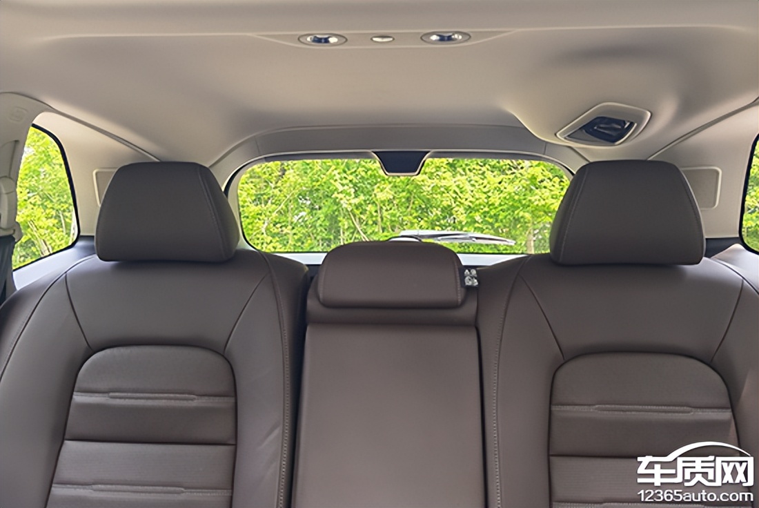 2023款本田cr-v锋尚版7座,本田cr-v2023款怎么判断左右距离