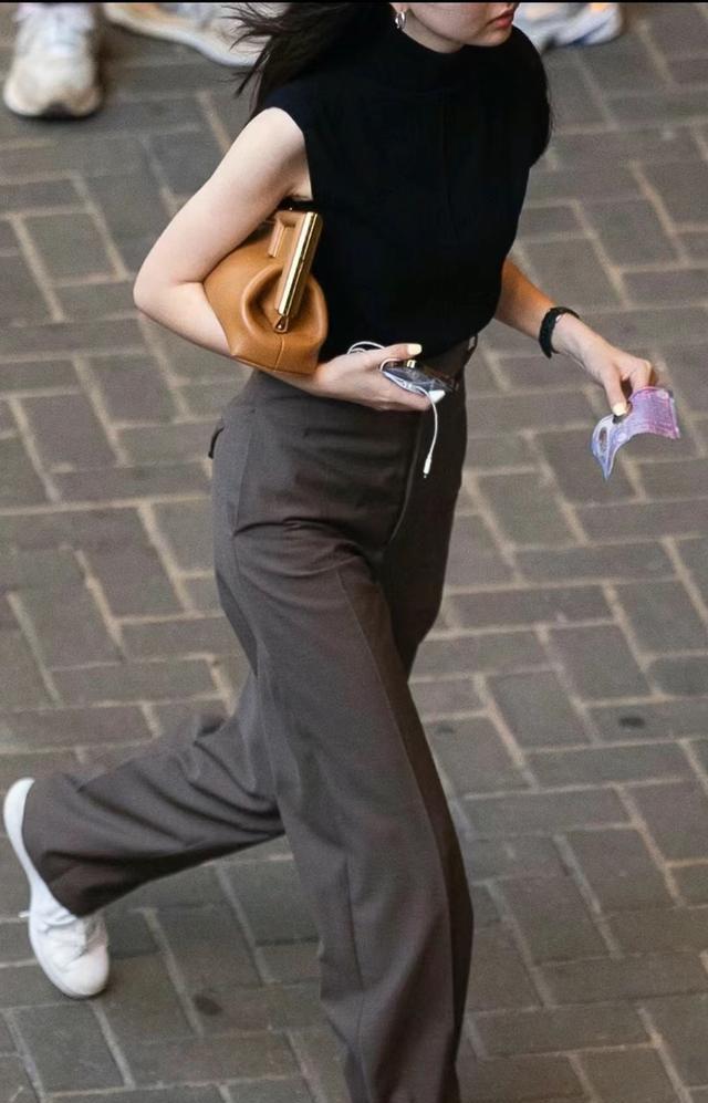 香港时尚：从明星到市民，街拍新宠