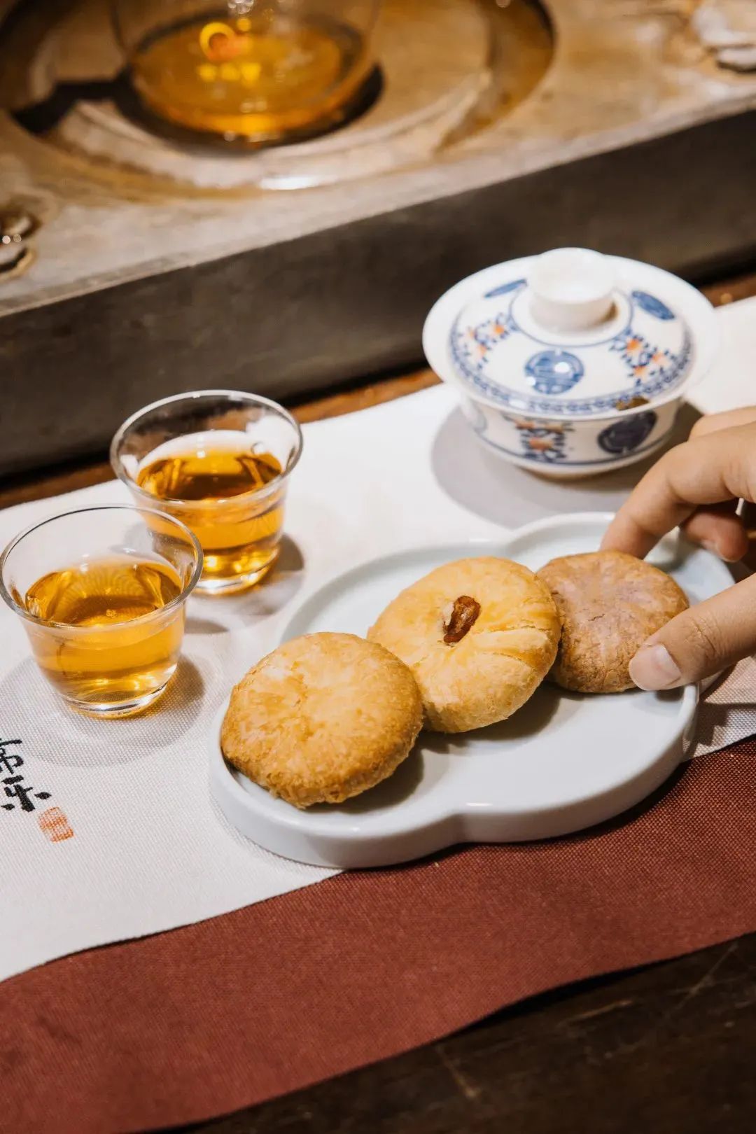 承包你一天的吃喝玩乐，酸菜鱼，烧烤，电竞...全都有