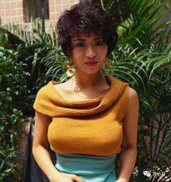 万小刀:“绝色*星艳**”的猛料