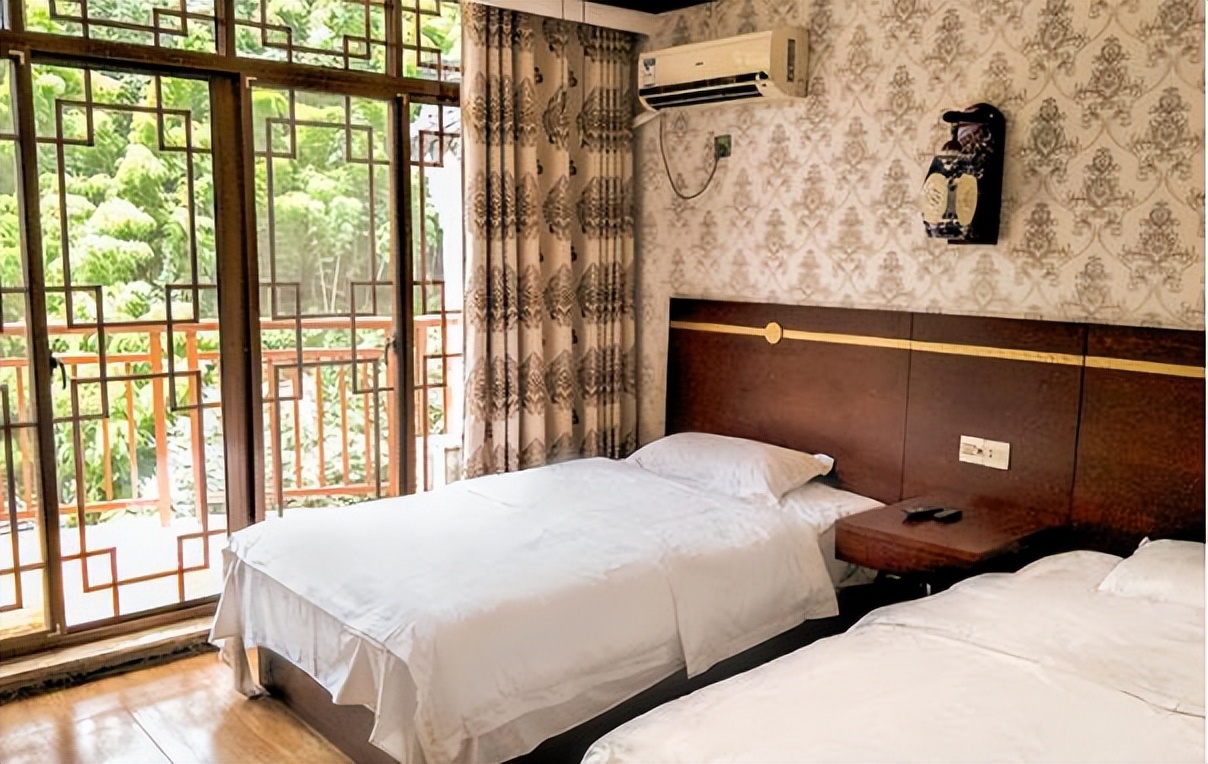 自驾游住什么酒店便宜点,自驾游最省钱的酒店