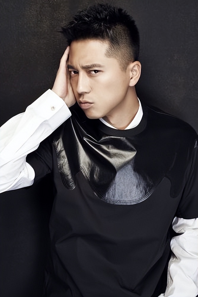 李小萌王雷国家几级演员,王雷李小萌升级爸妈