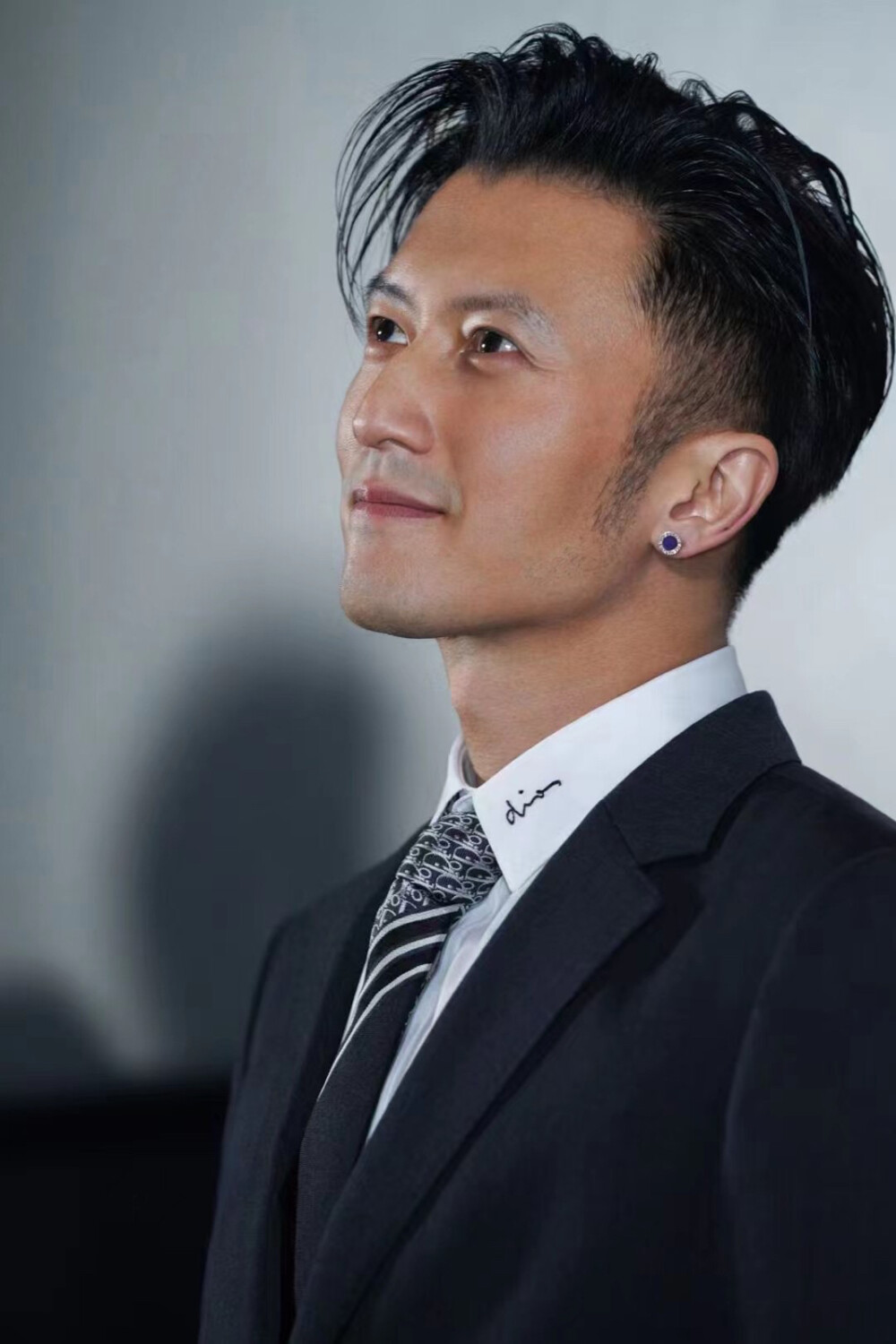 五位留长发的男明星最后一位最帅,野性长发肌肉男网红