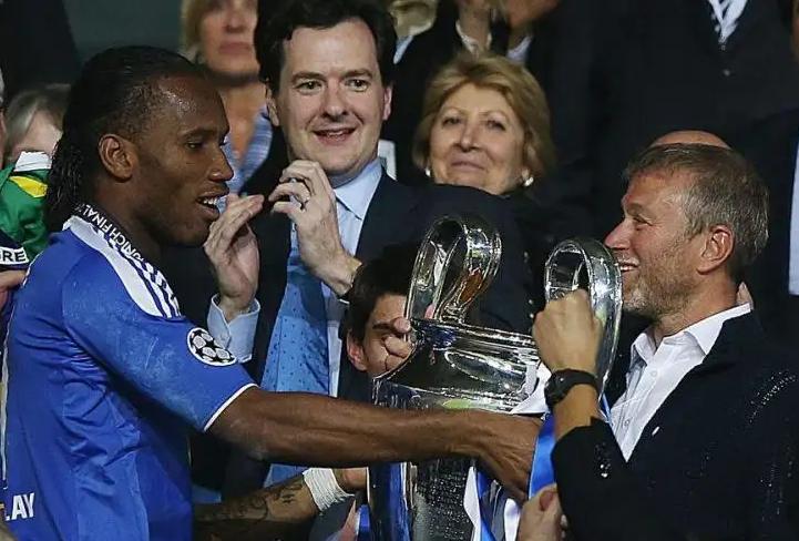 俄罗斯老板出售切尔西,切尔西俄罗斯老板寡头