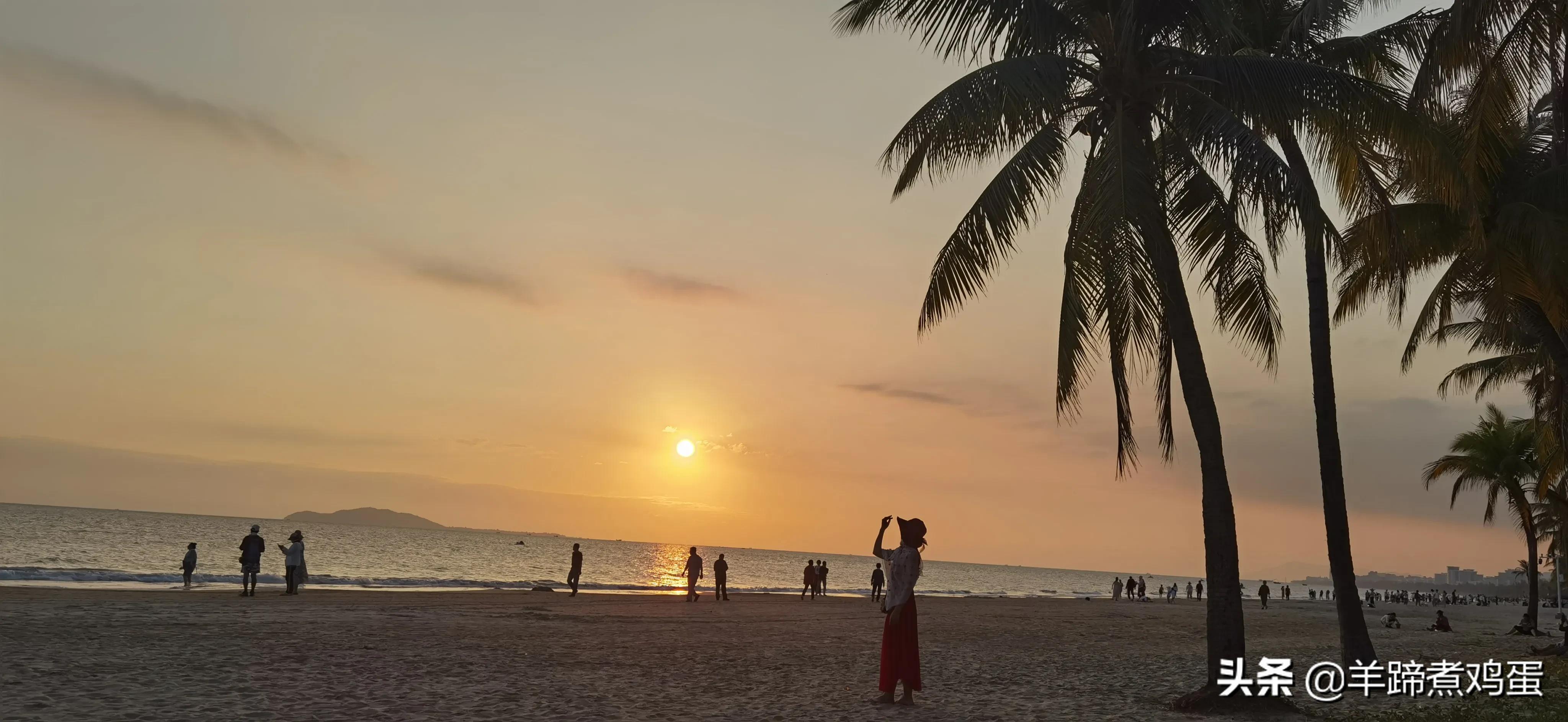 三亚椰梦长廊日落绝美,三亚湾椰梦长廊看夕阳最佳观赏点