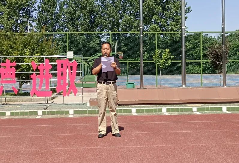 白朗县中学喜迎二十大篮球比赛,精彩纷呈的校园篮球比赛