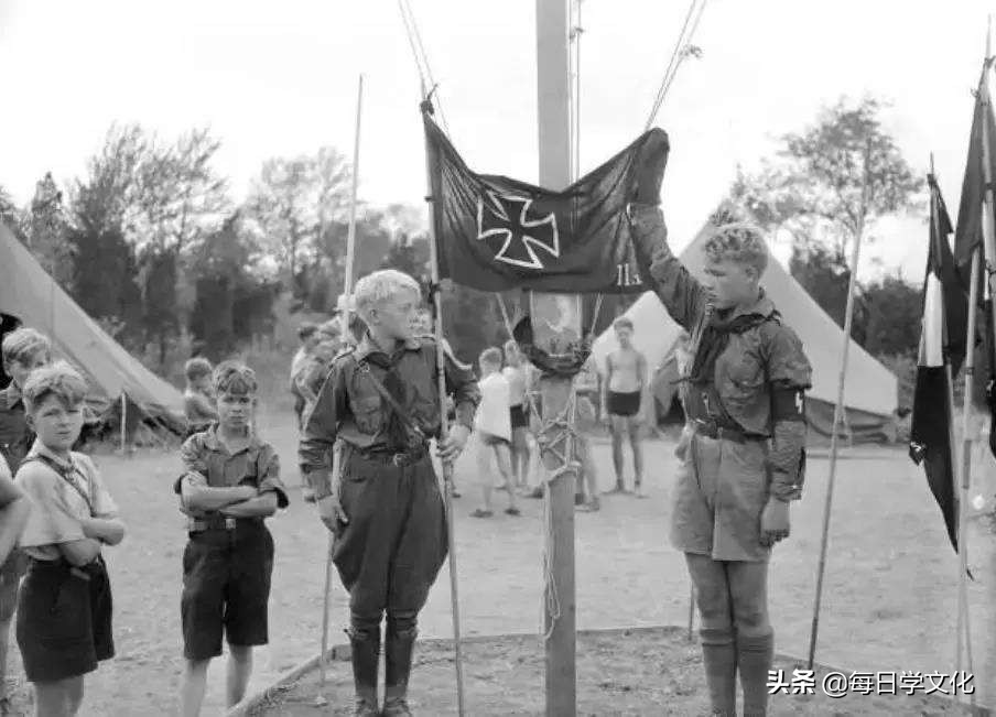 丹凤眼和眯眯眼的区别男士,眯眯眼和丹凤眼有什么区别吗