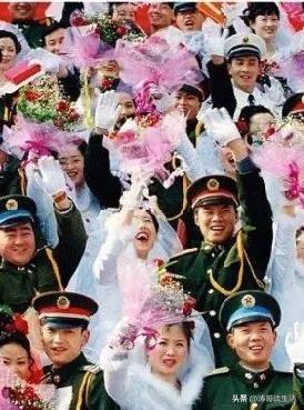 男子跟军嫂同居被判刑多少年,男子偷情现役军嫂被判刑