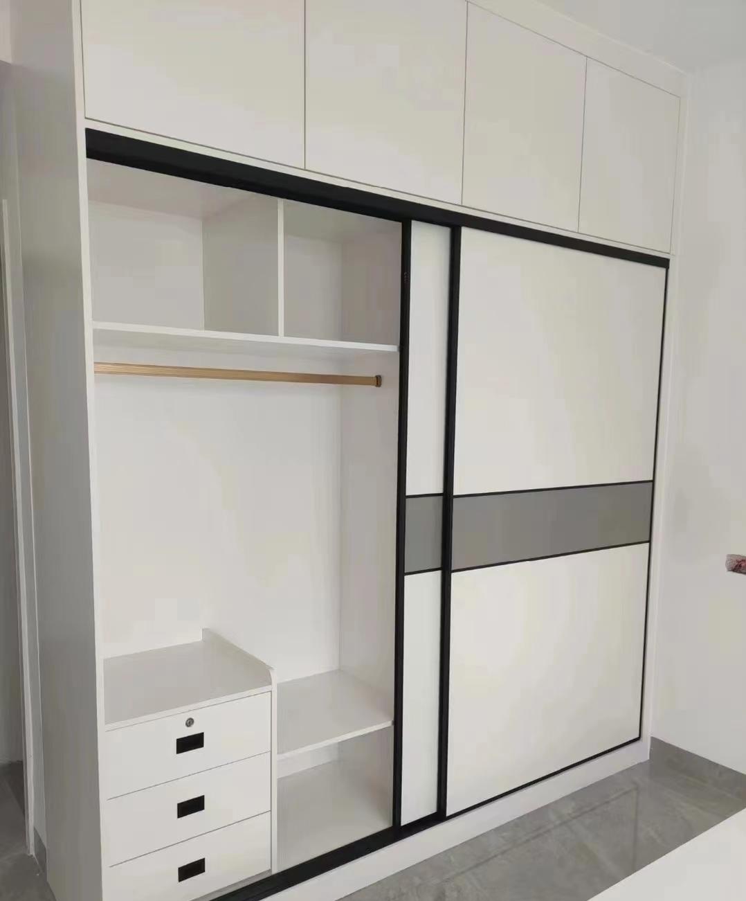 卧室太小家具冲突,衣柜门被挡如何解决?6种方案完美化解尴尬