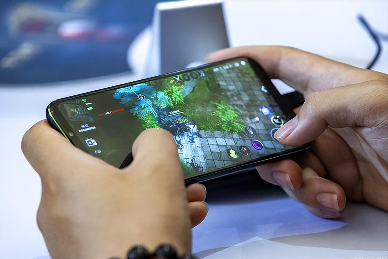 刘一霖老师：孩子沉迷游戏拒绝和父母沟通？试试这4步沟通法