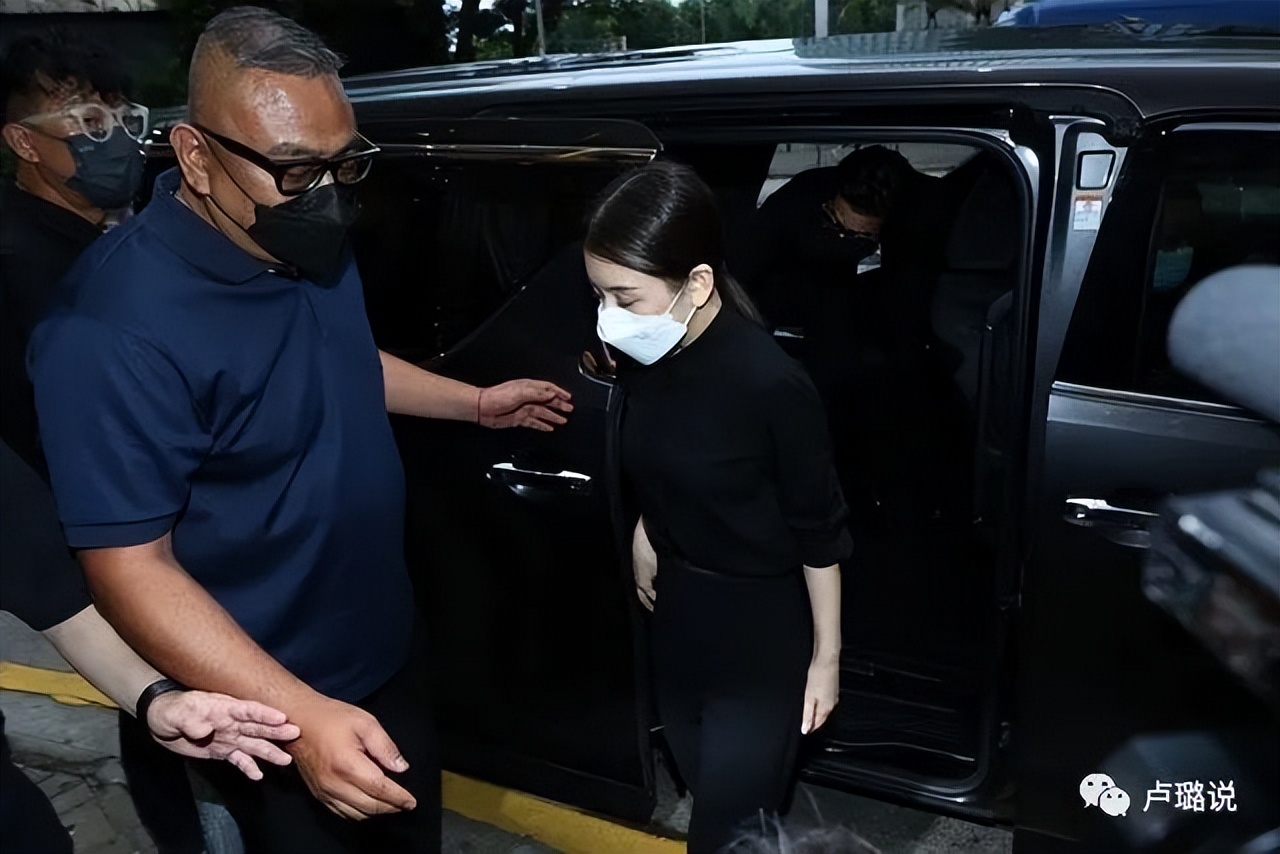 天王隐藏的“大老婆”，把持20亿财产，一生不婚不育，图的是啥？