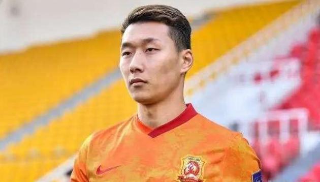 广州队21赛季中超,足球报谈中超广州队