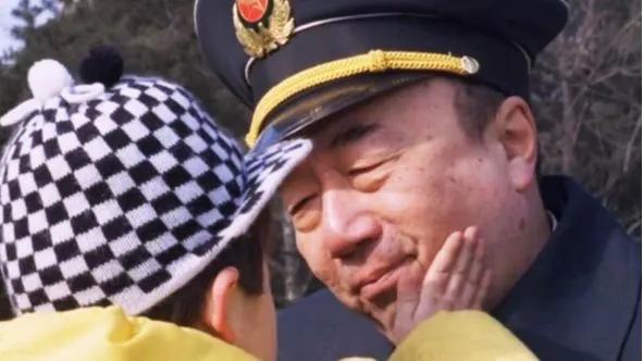 推荐九部讲述家庭亲情的电影,十部催人泪下的亲情电影