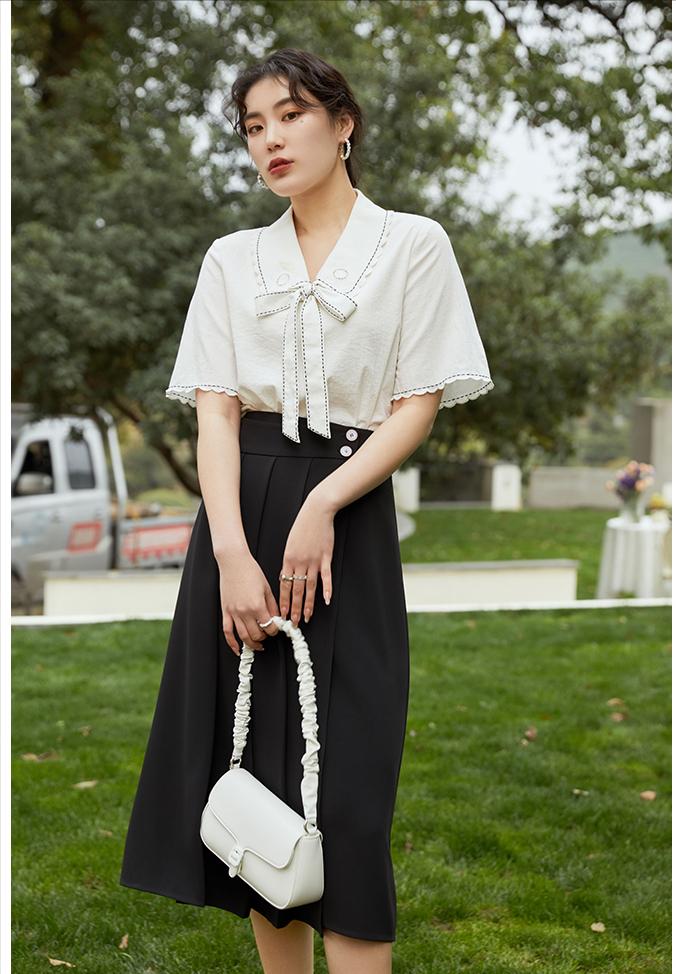 四十多岁人比较微胖穿流行女装,今年最流行的衣服女装30-40岁微胖