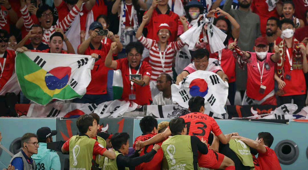 韩国2:1葡萄牙孙兴慜落泪,韩国1-1战平泰国孙兴慜采访