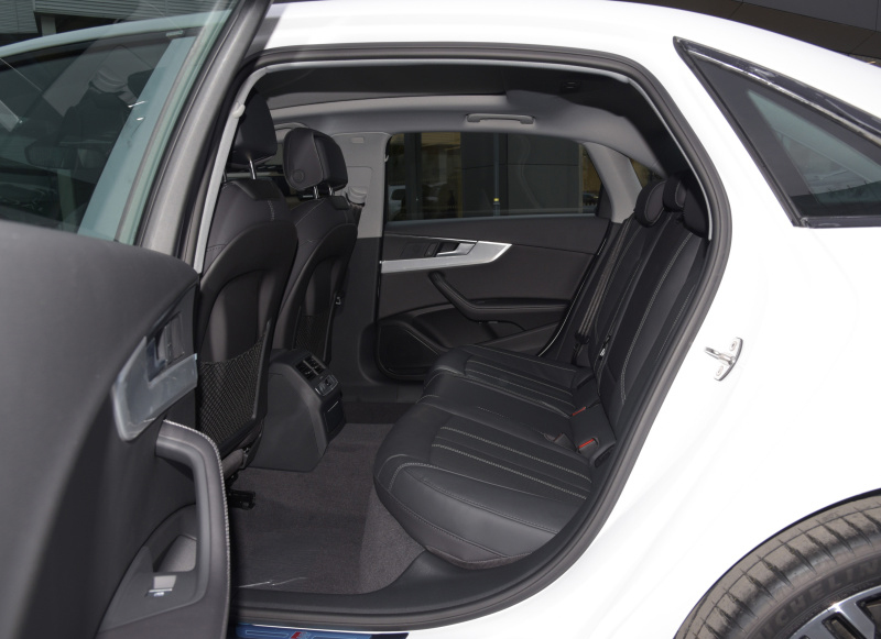 体验奥迪a4豪华动感,体验2018奥迪a4l45quattro