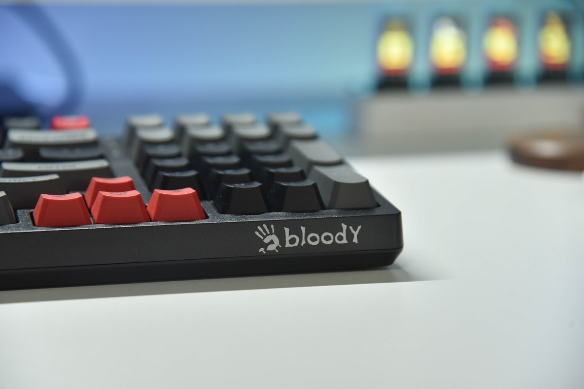 t87键盘血手幽灵评测,双飞燕血手幽灵机械键盘