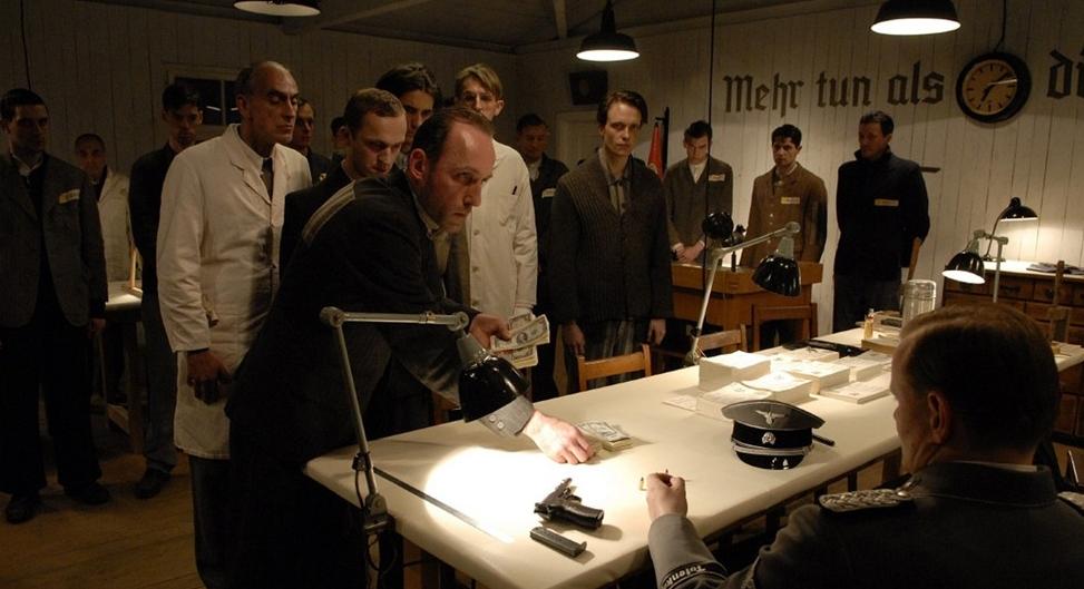 *钞伪**暗战：为搞垮英国经济，德国曾疯狂造假价值上亿英镑