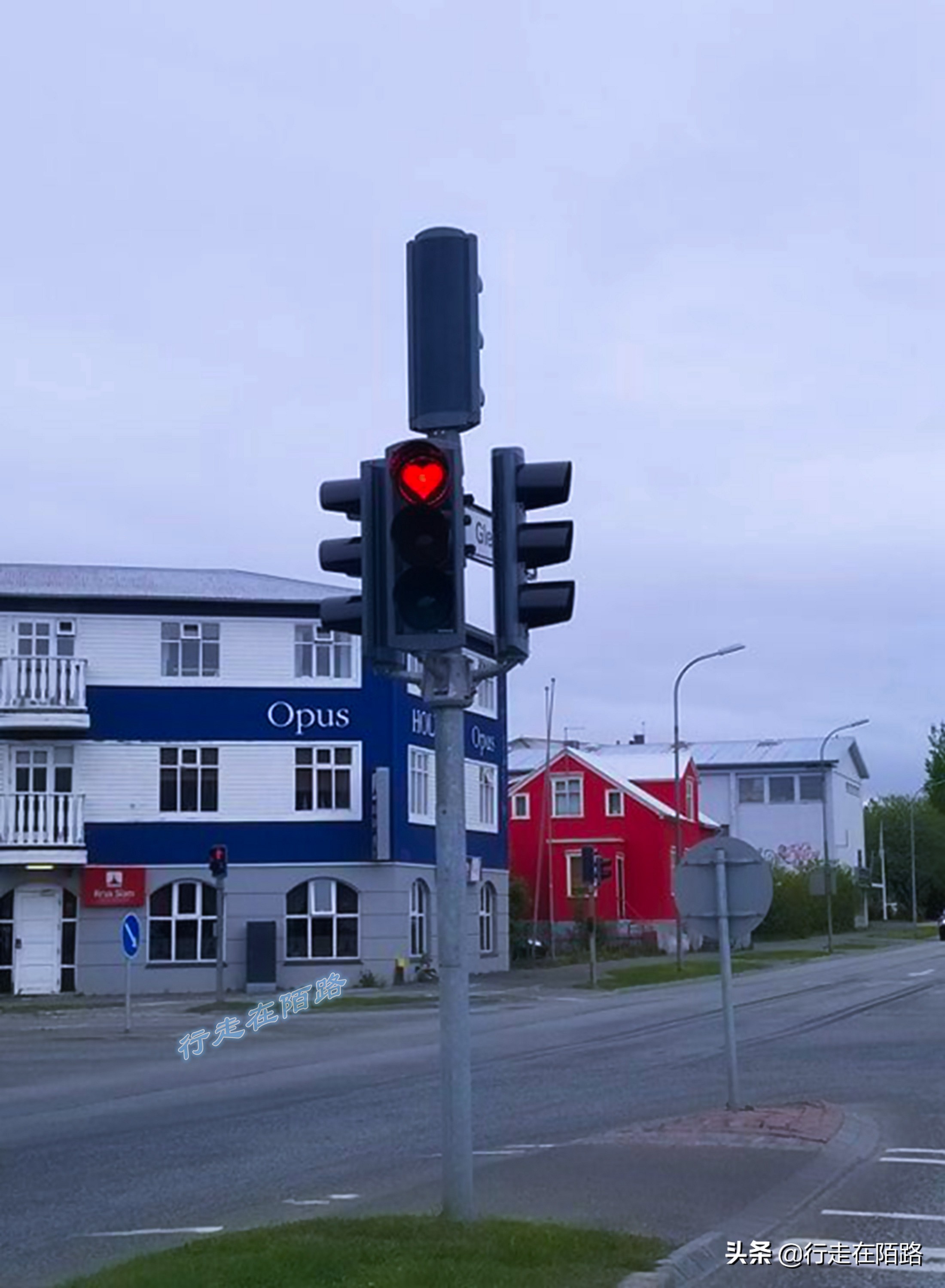 冰岛的交通费多贵,冰岛物价克朗